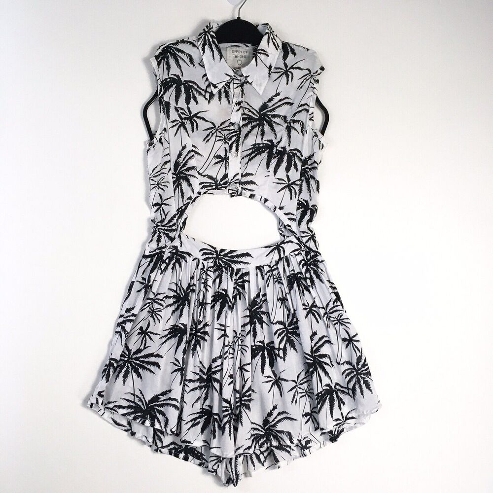 Gypsy By The Sea Women M Romper White Collared Palm Tree Keyhole Pleated NEW